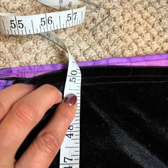 Ladies Long‎ Black Velvet Hooded Robe with Purple Satin Lining One Size - Picture 11 of 11